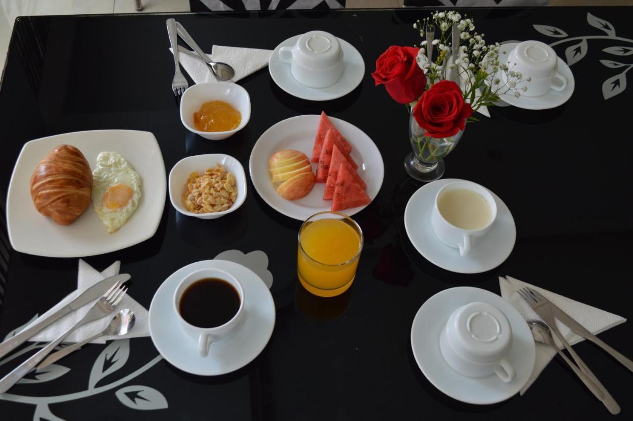 Hotel Lottus Кито Экстерьер фото