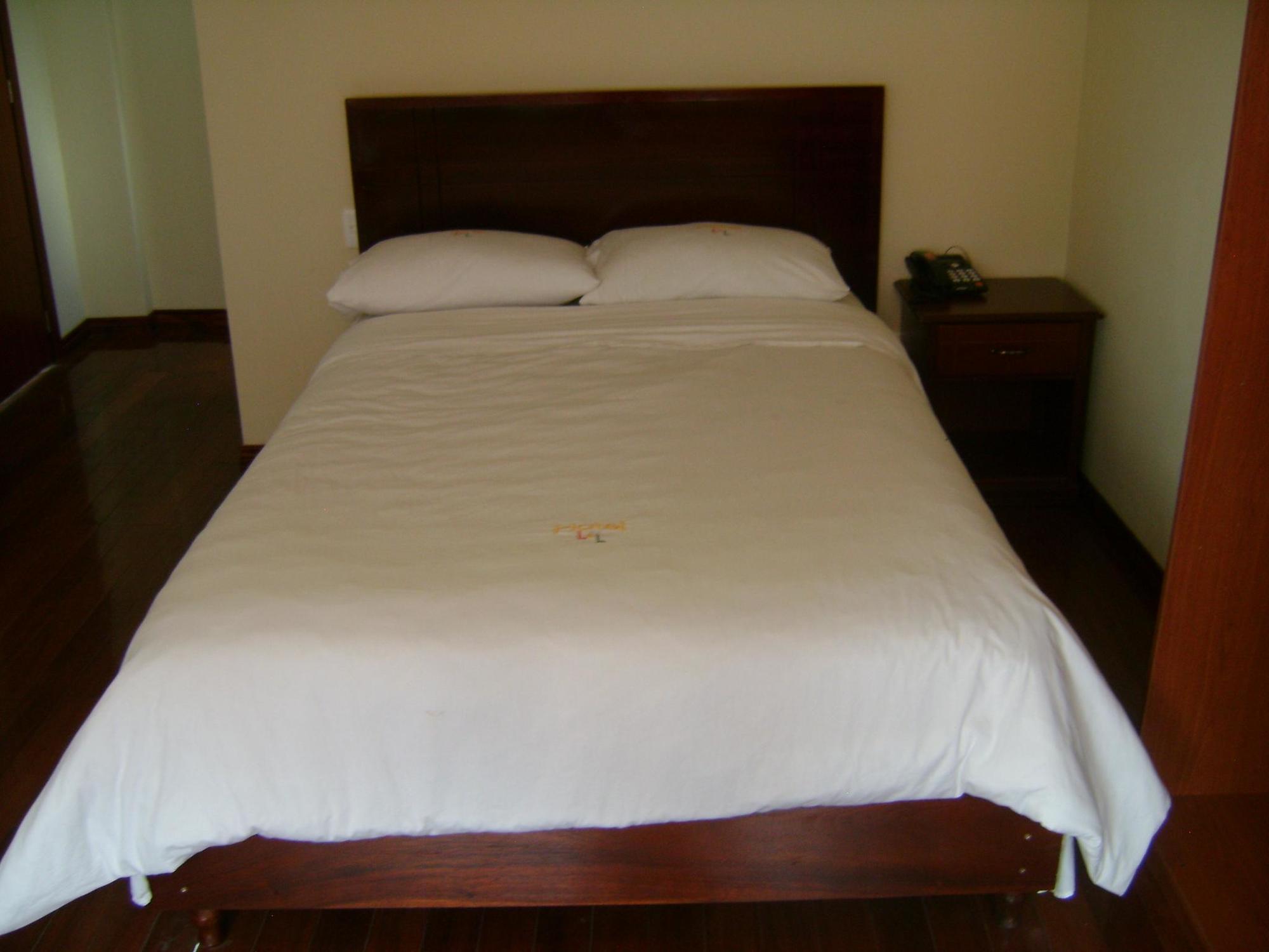Hotel Lottus Кито Экстерьер фото