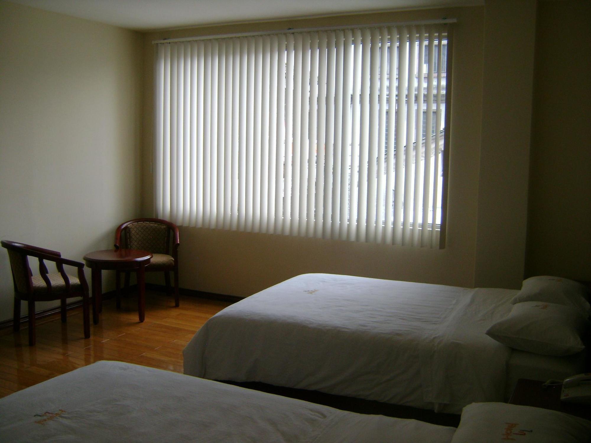 Hotel Lottus Кито Экстерьер фото