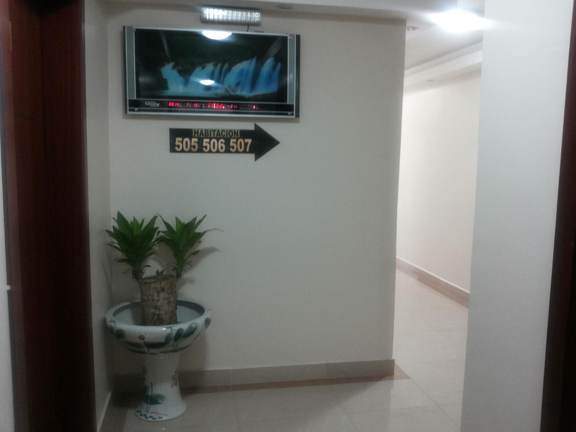 Hotel Lottus Кито Экстерьер фото